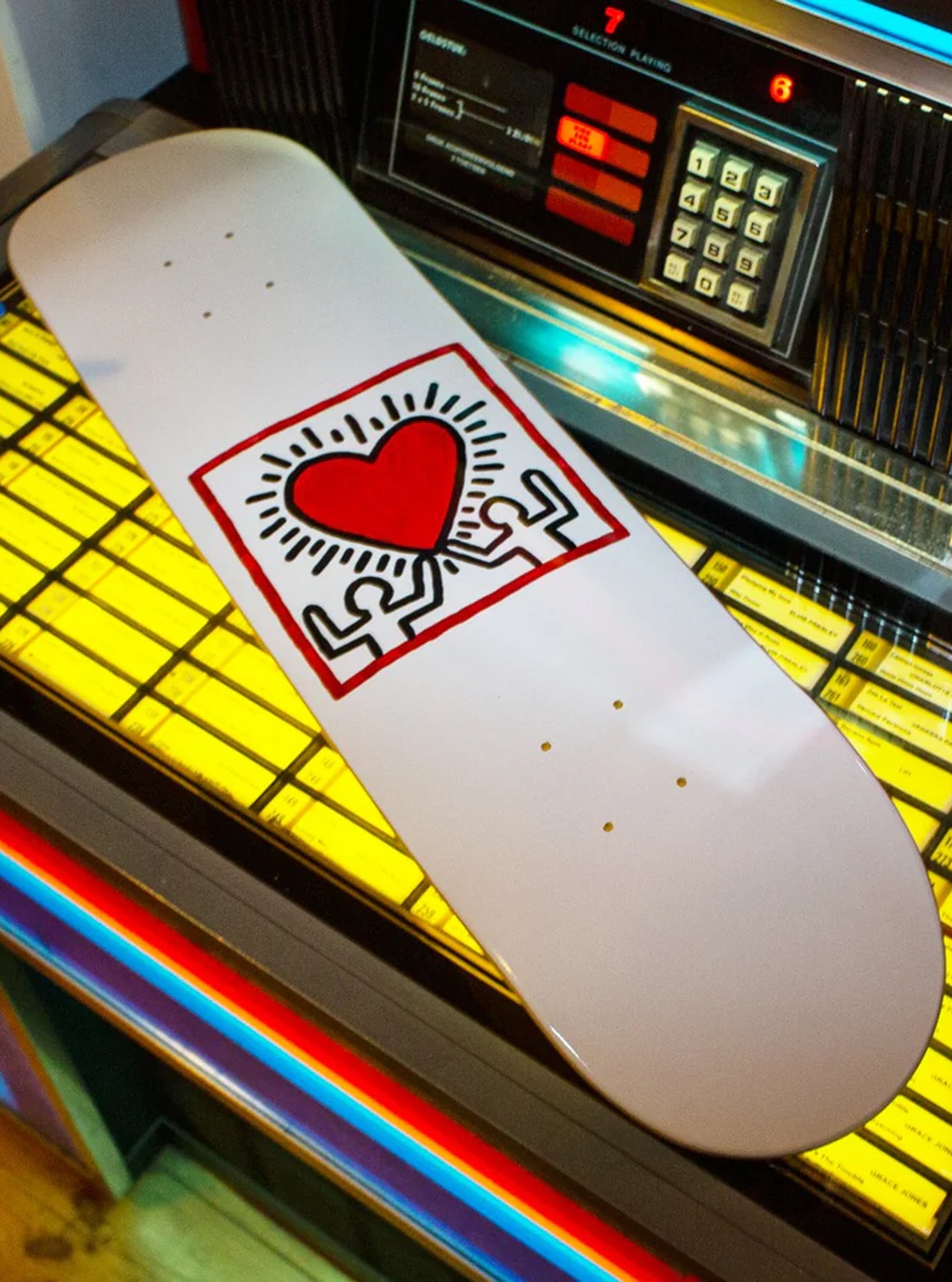 Theskateroom Untitled (Heart) de Keith Haring
