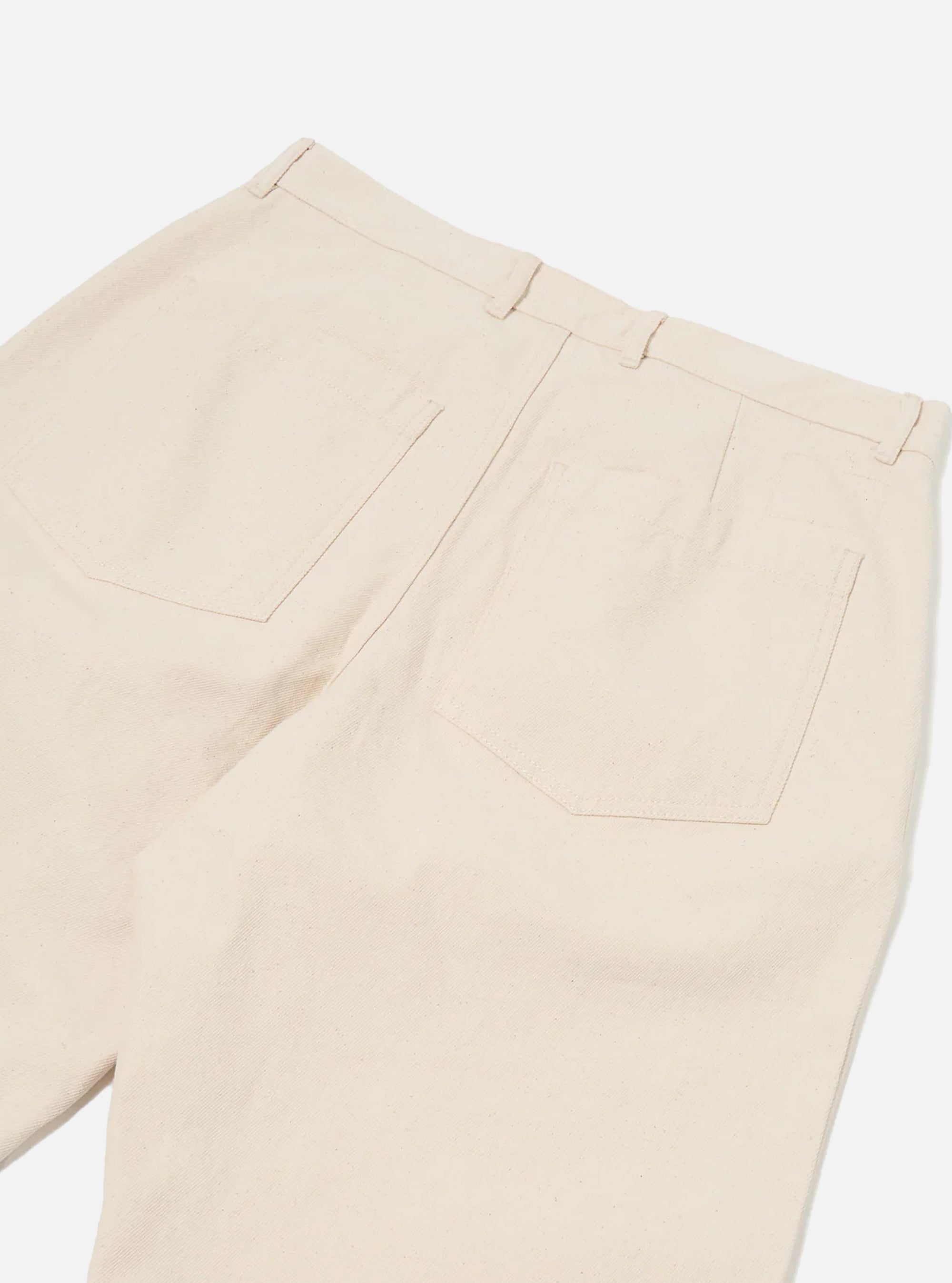 Pantalón Duke de Universal Works en algodón reciclado color crudo