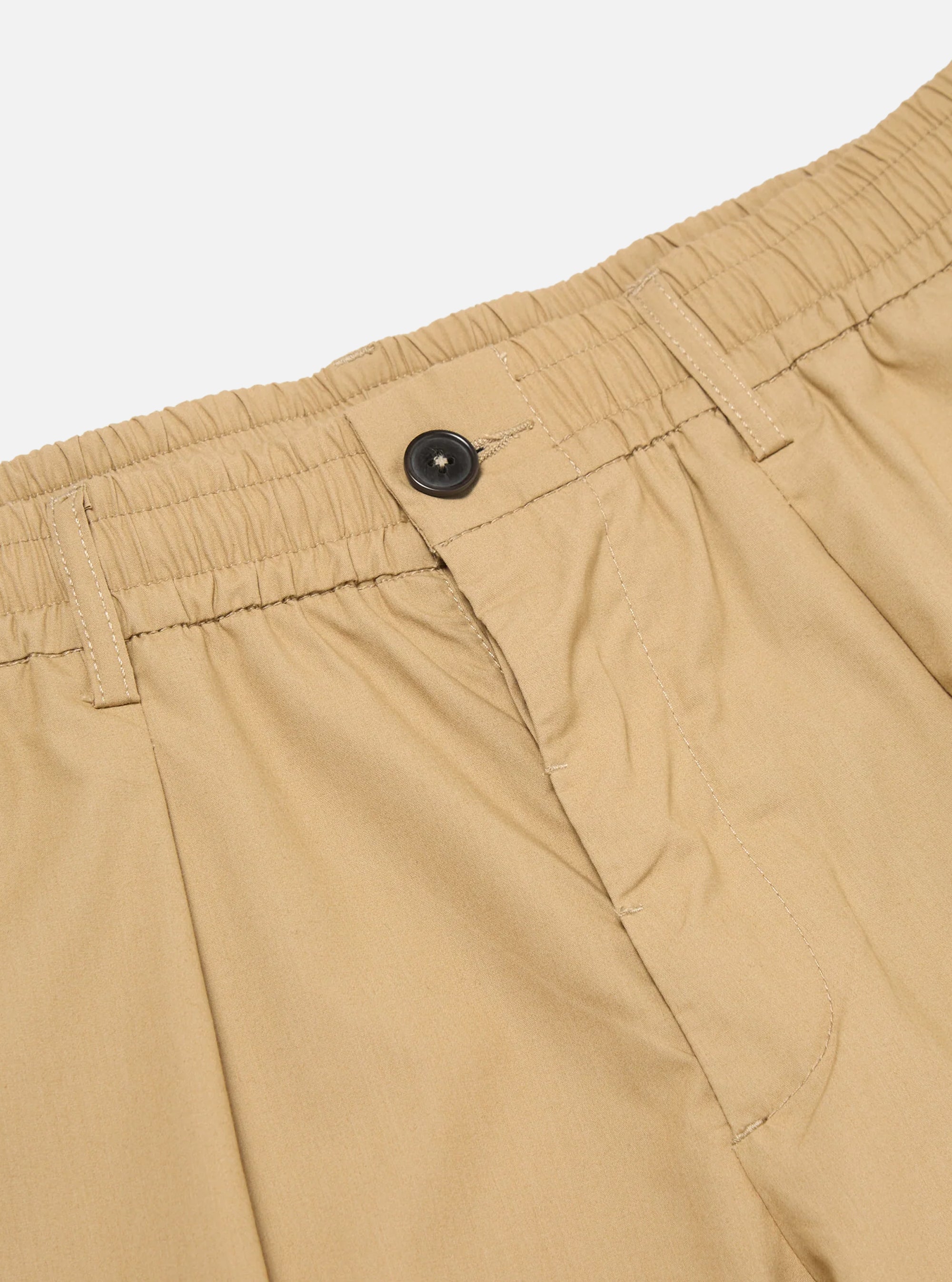 Pantalón Oxford Universal Works color arena con ribete lateral