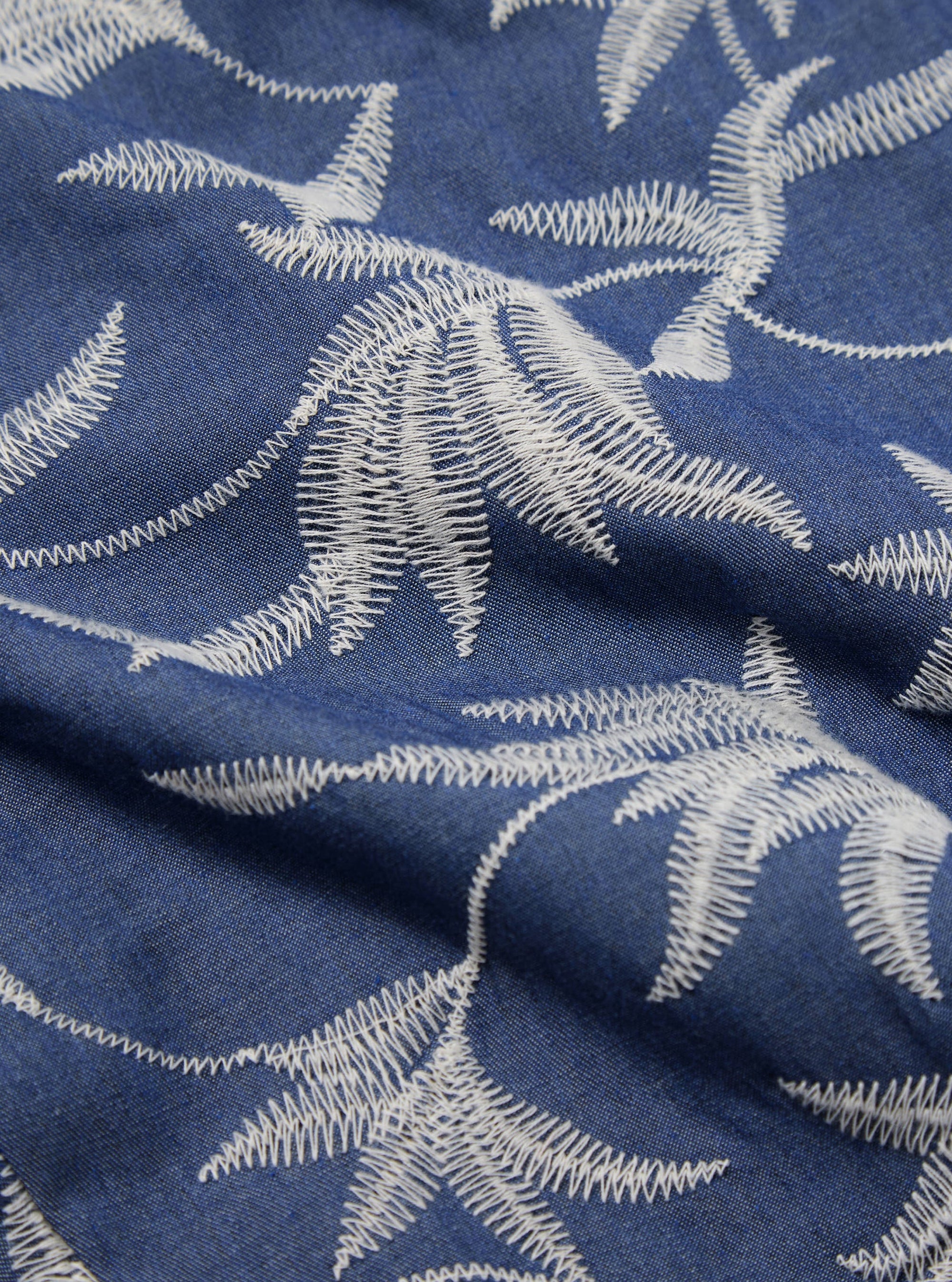 Pantalón corto Universal Works en algodón índigo Summer Jungle