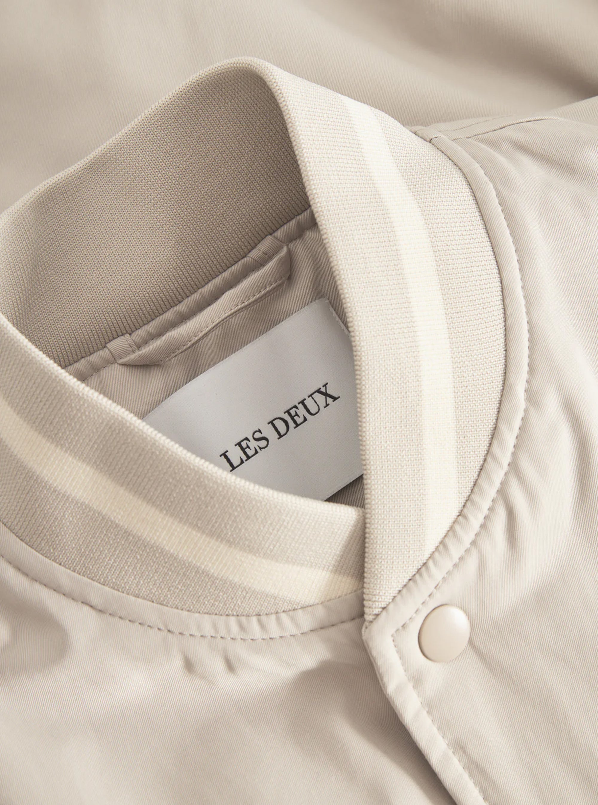 Bomber universitaria Les Deux Tech marfil