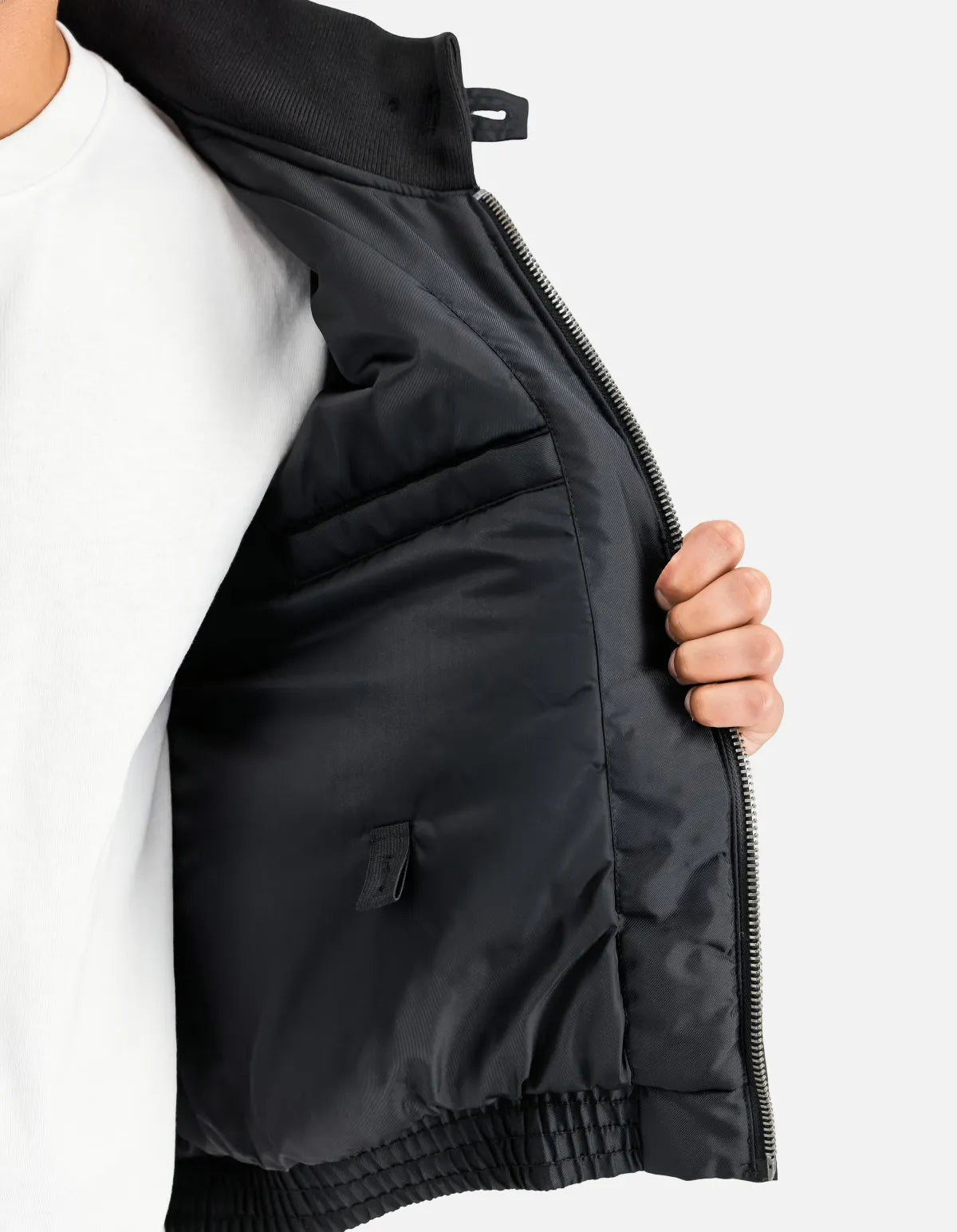 Chaqueta bomber G-8 WEP 1973 Heritage black de Alpha Industries