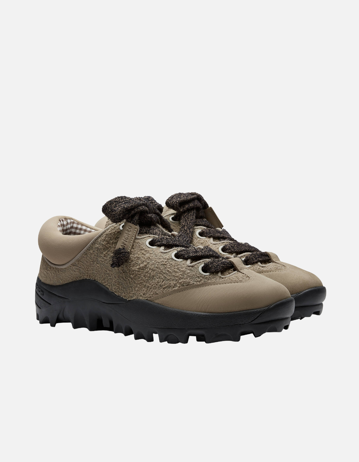 Grain Off Taupe/Black De Axel Arigato