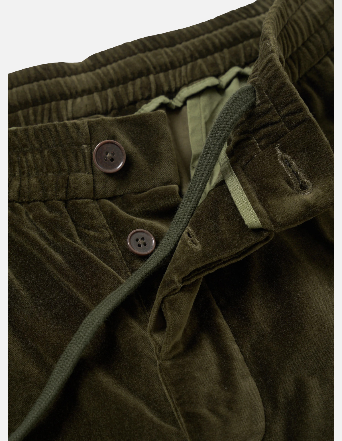 Pantalón Oxford velvet oliva de Universal Works