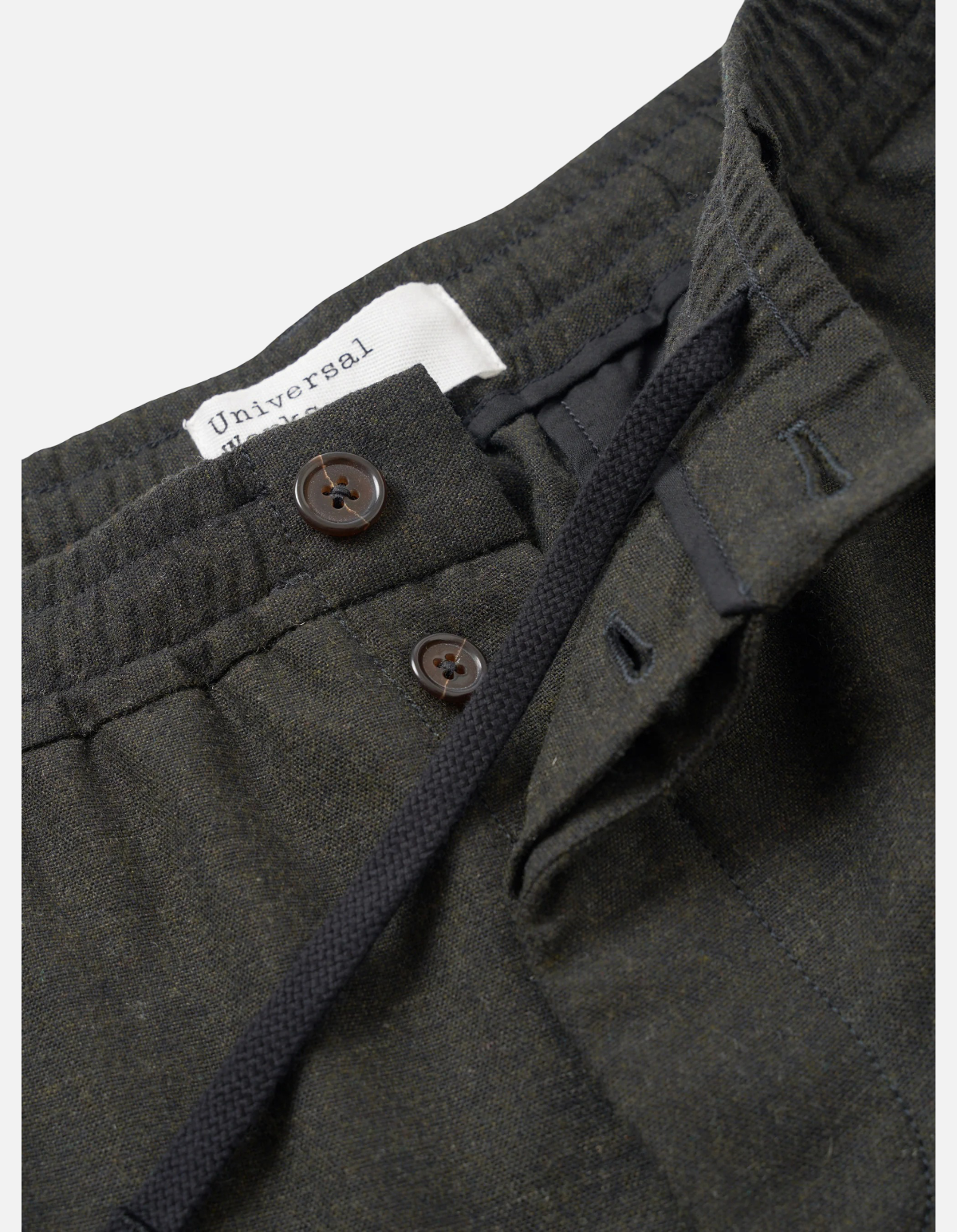 Pantalón Pleated Track olive de Universal Works
