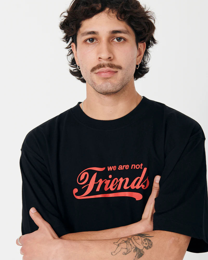 Camiseta Boxy Major Friends de We Are Not Friends