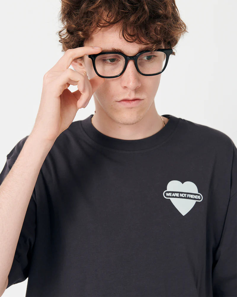 Camiseta Boxy Union Love de We Are Not Friends