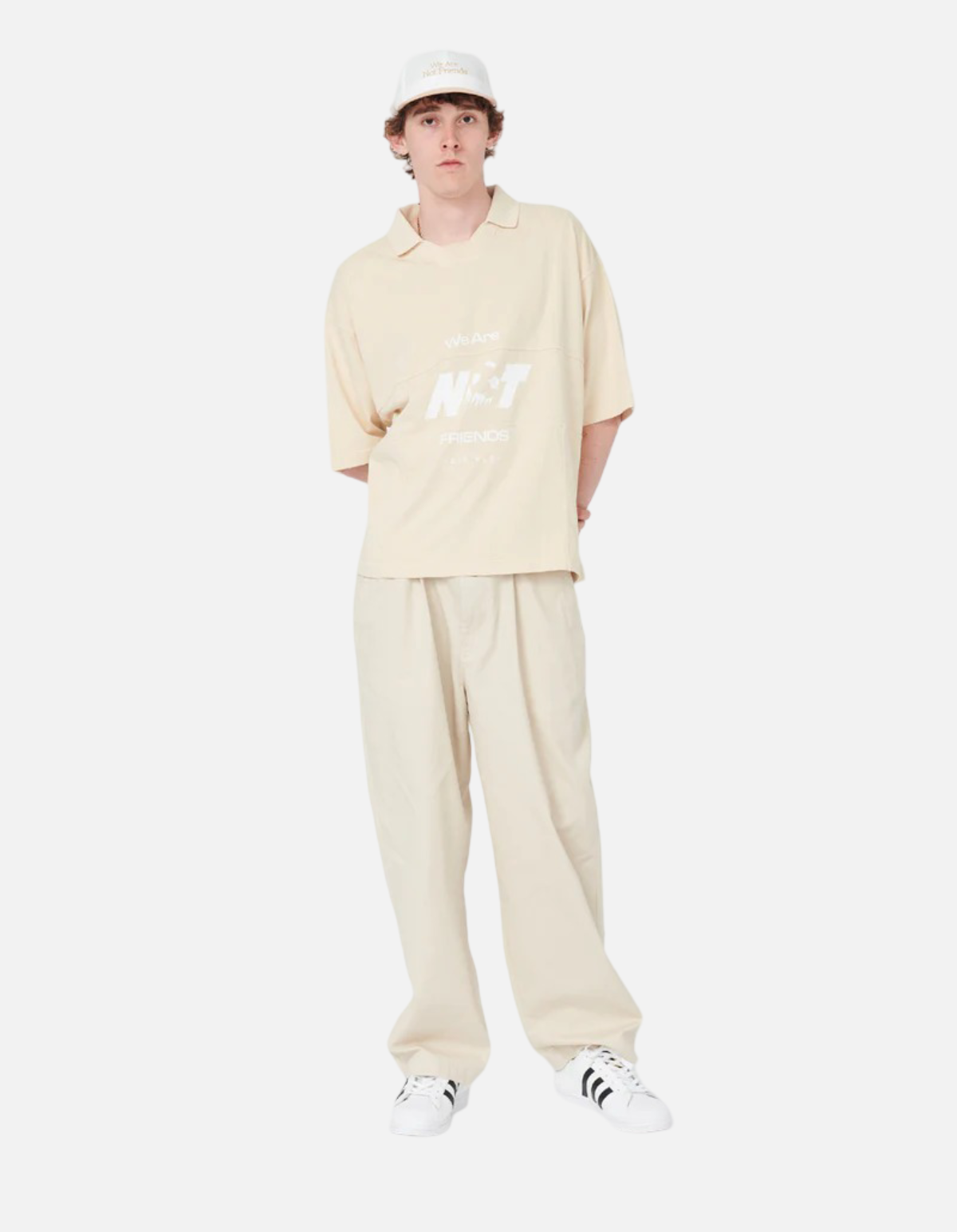 Camiseta Boxy World Play de We Are Not Friends