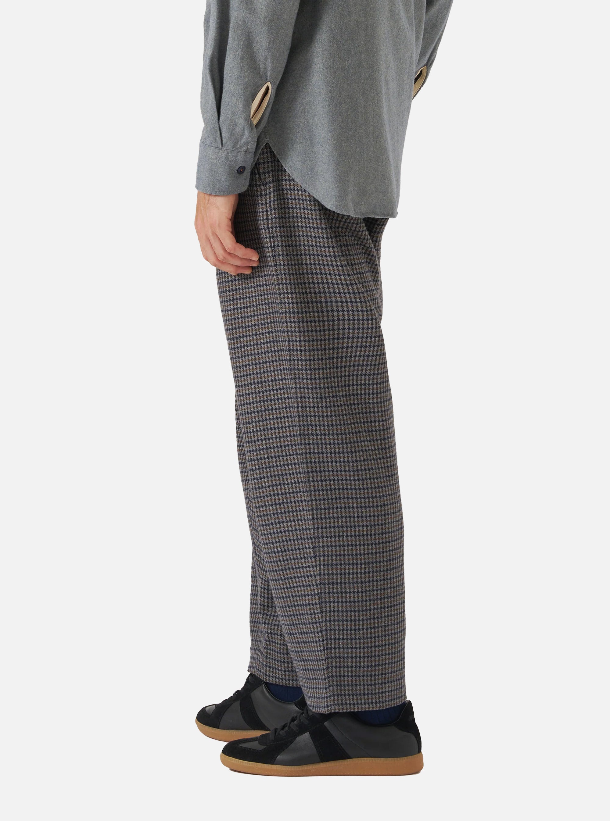 Pantalón Oxford pata de gallo de Universal Works