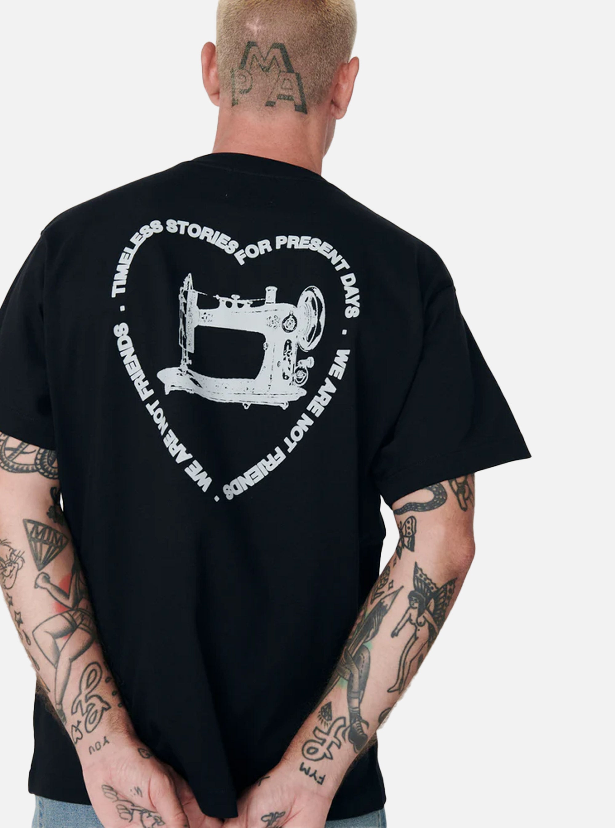 Camiseta Sewing de We Are Not Friends