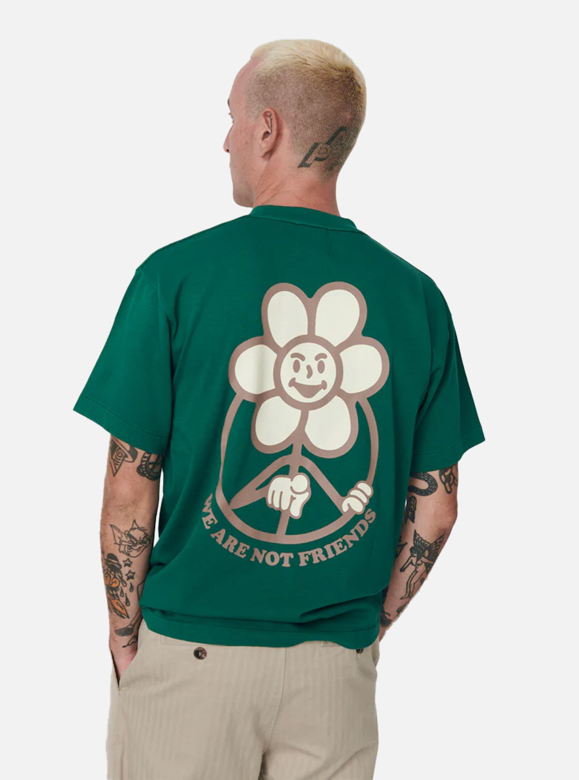 Camiseta Daisy Greenland de We Are Not Friends